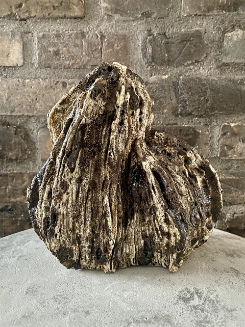 Keramik skulptur af Pernille Calundan - er p.t. udstillet hos Dansk Design Atelier i Aarhus